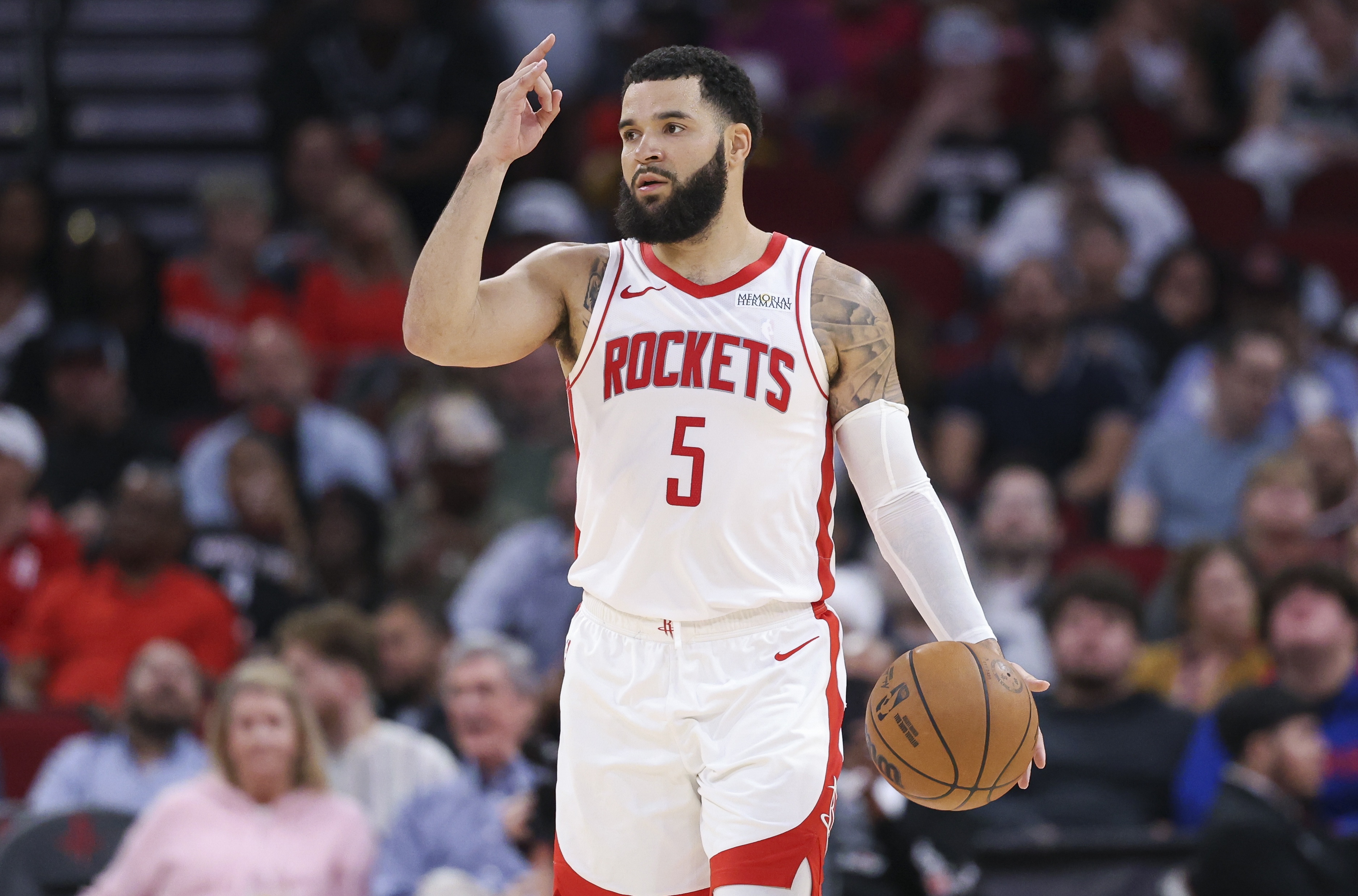 解决关键时刻崩盘问题！范乔丹若能奇迹复出 将成火箭季后赛救星