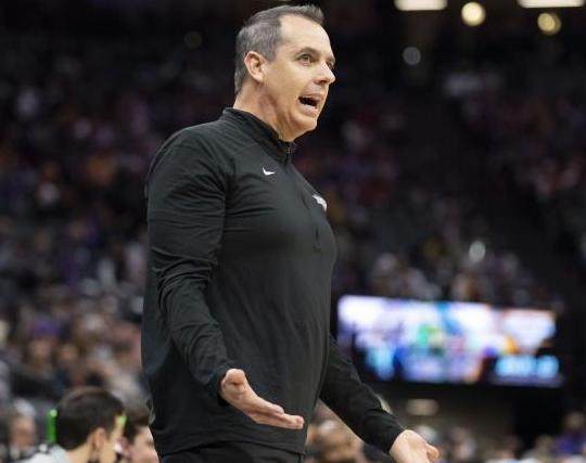 官方入口-詹眉明日大概率缺席 湖人附加赛席位已岌岌可危